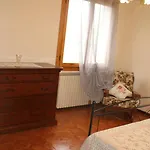 House In Caramagna 아파트